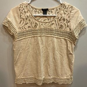 RUE 21 DETAILED CROP TOP